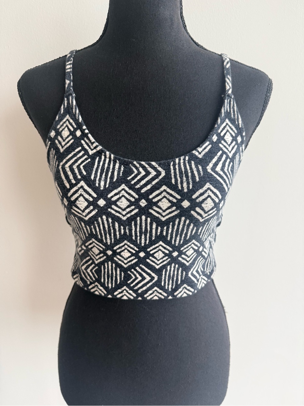 Black and White Geometric Crop Top
